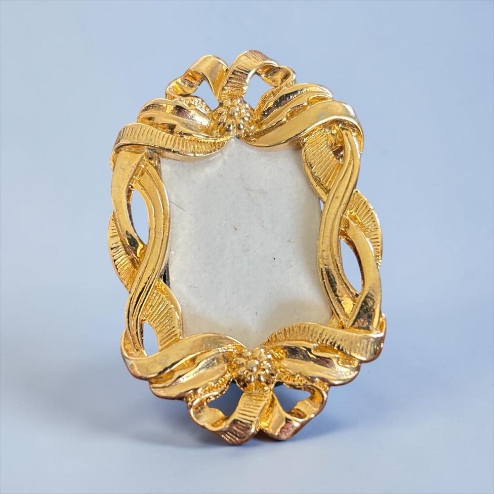 Avon Gold Bow Picture Frame Brooch Romantic Vanity Cottagecore